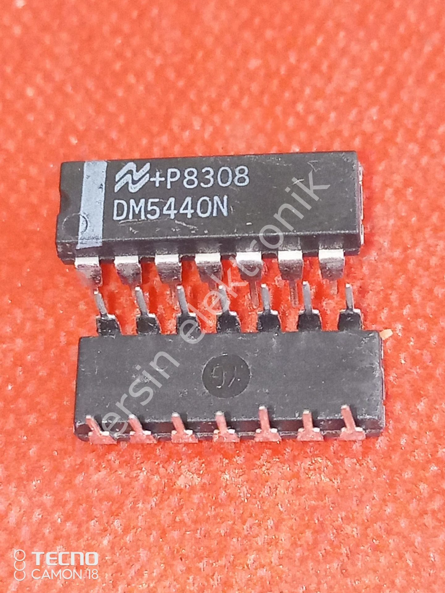 7440 ( DM5440N ) 	Dual 4 input NAND Gate (Orjinal)