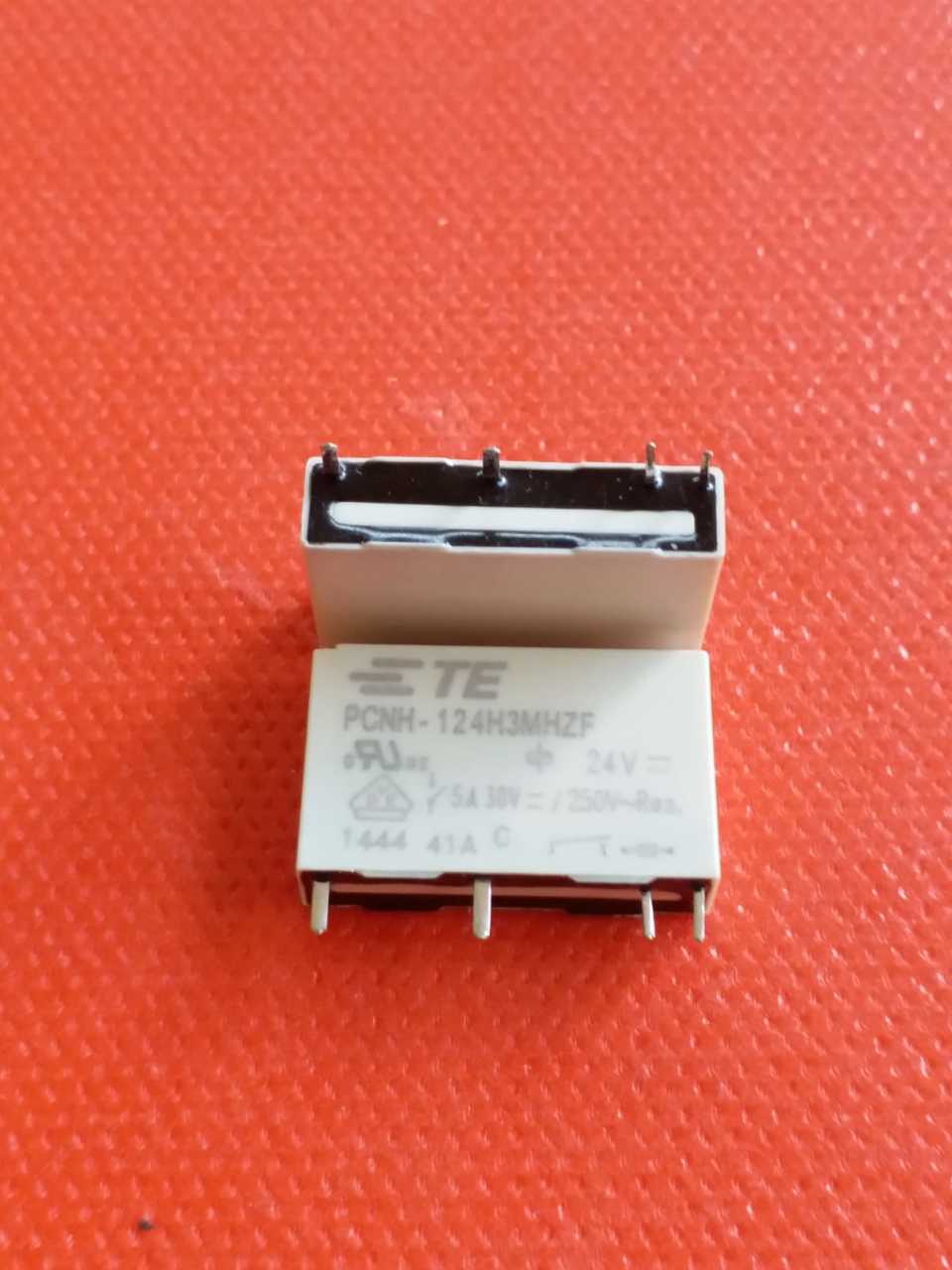 PCNH124(PCNH-124H3MHZF ) 4 pin (5A)(24V) / Tyco Röle (Orjinal)