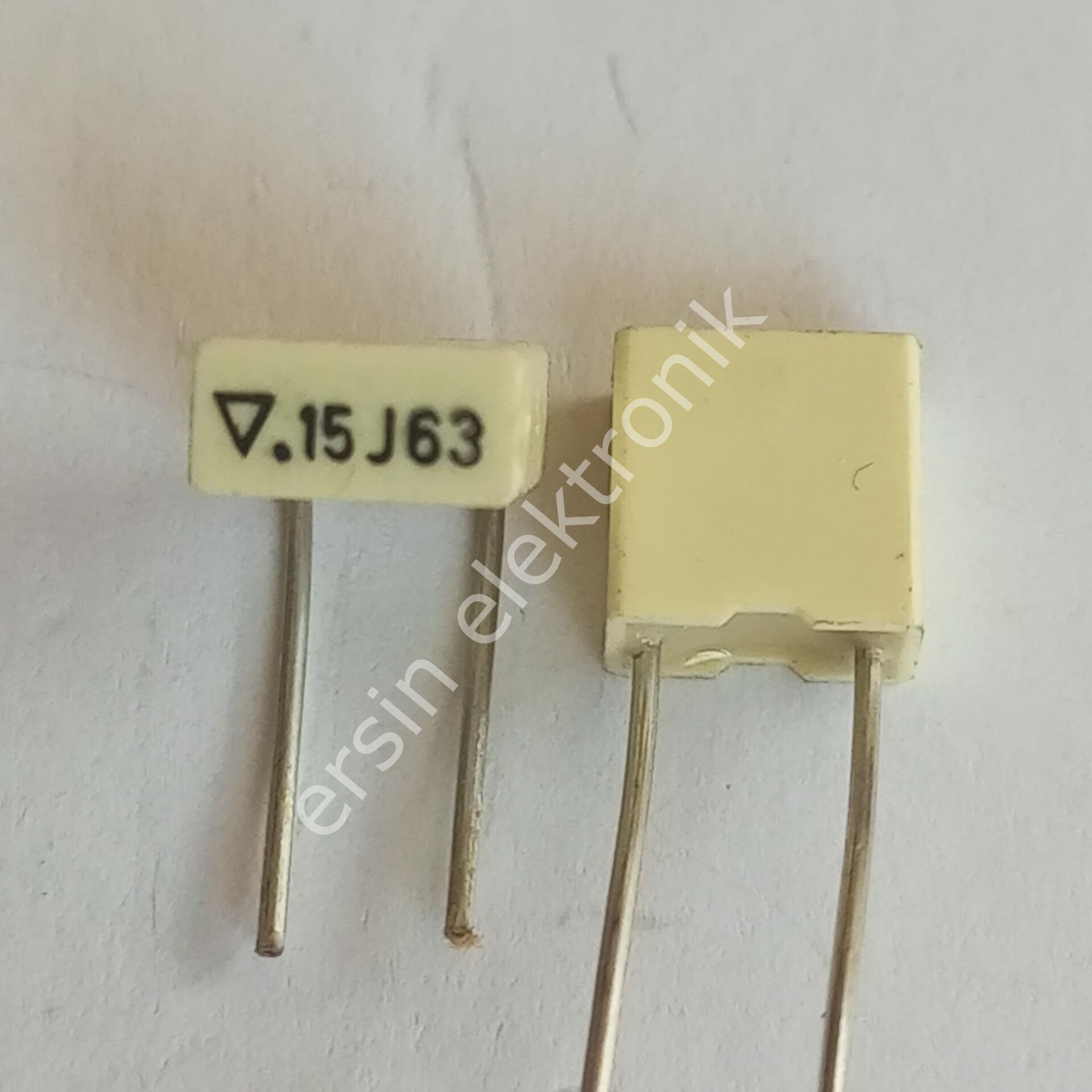 150nF 63V Polyester Kondansatör  5 mm (10 Adet Paket)