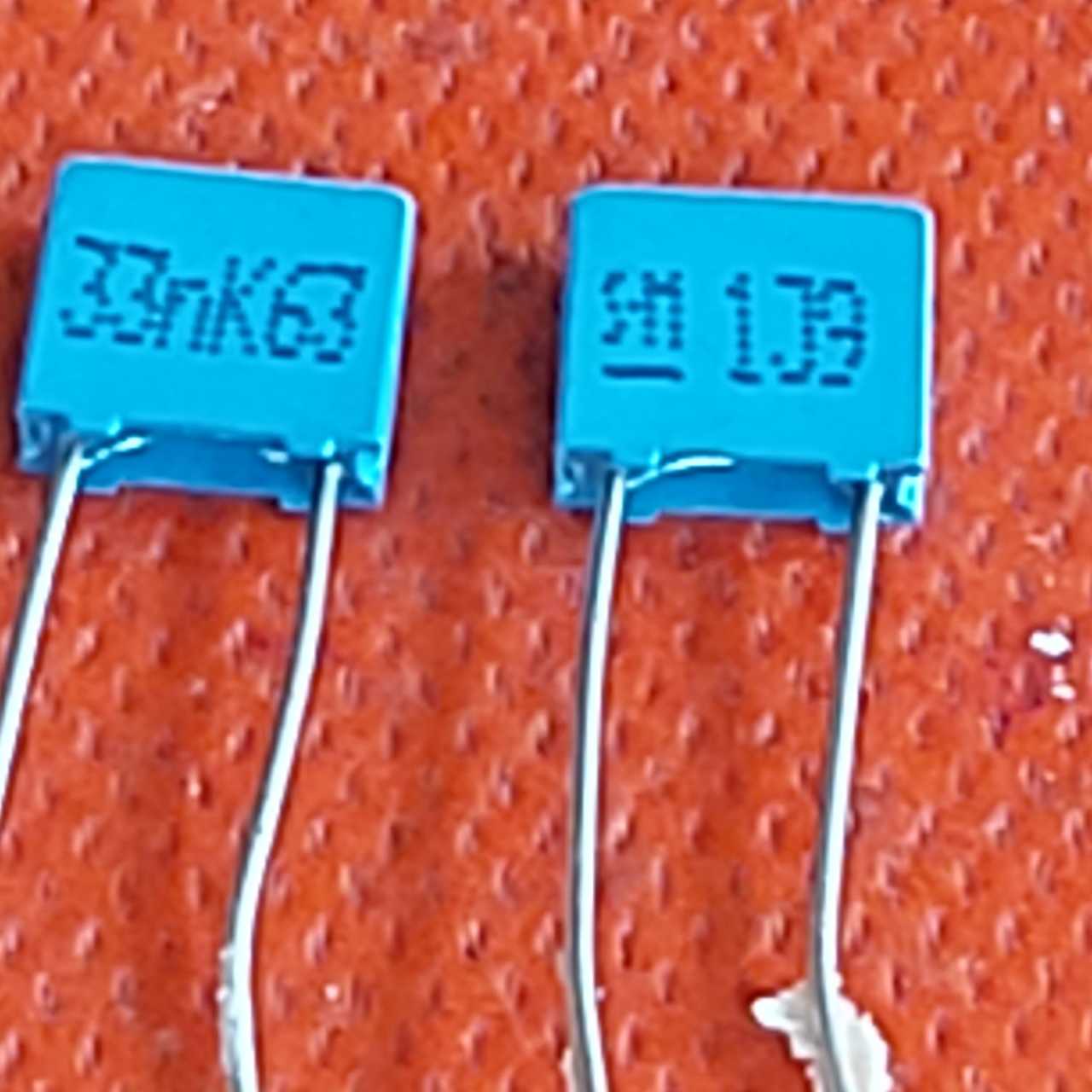 33nF 63v  Polyester Kondansatör (Pin Aralığı:5mm)