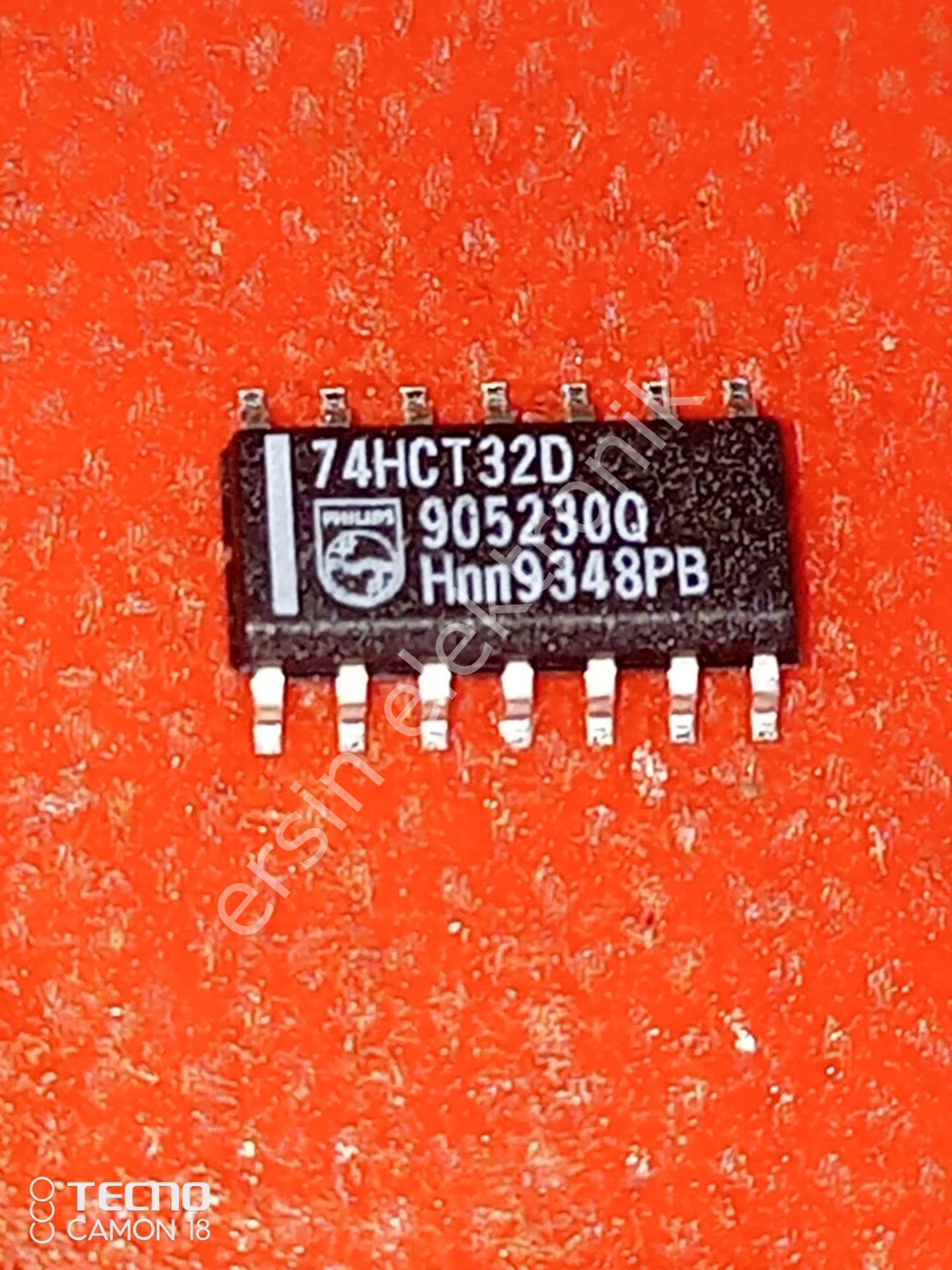 74HCT32 (74HCT32D)  SMD  QUAD 2-INPUT OR GATE, PDSO14, GREEN, PLASTIC, MS-012AB