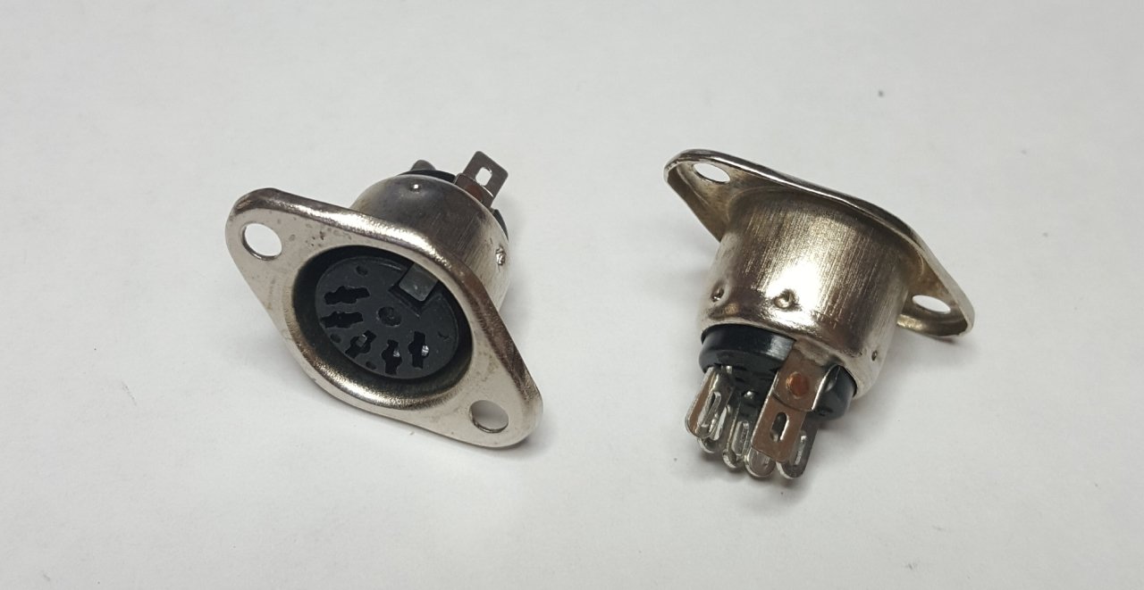 TK26 Tunik Sık 5'li Din Şase Konnektör (Dişi)