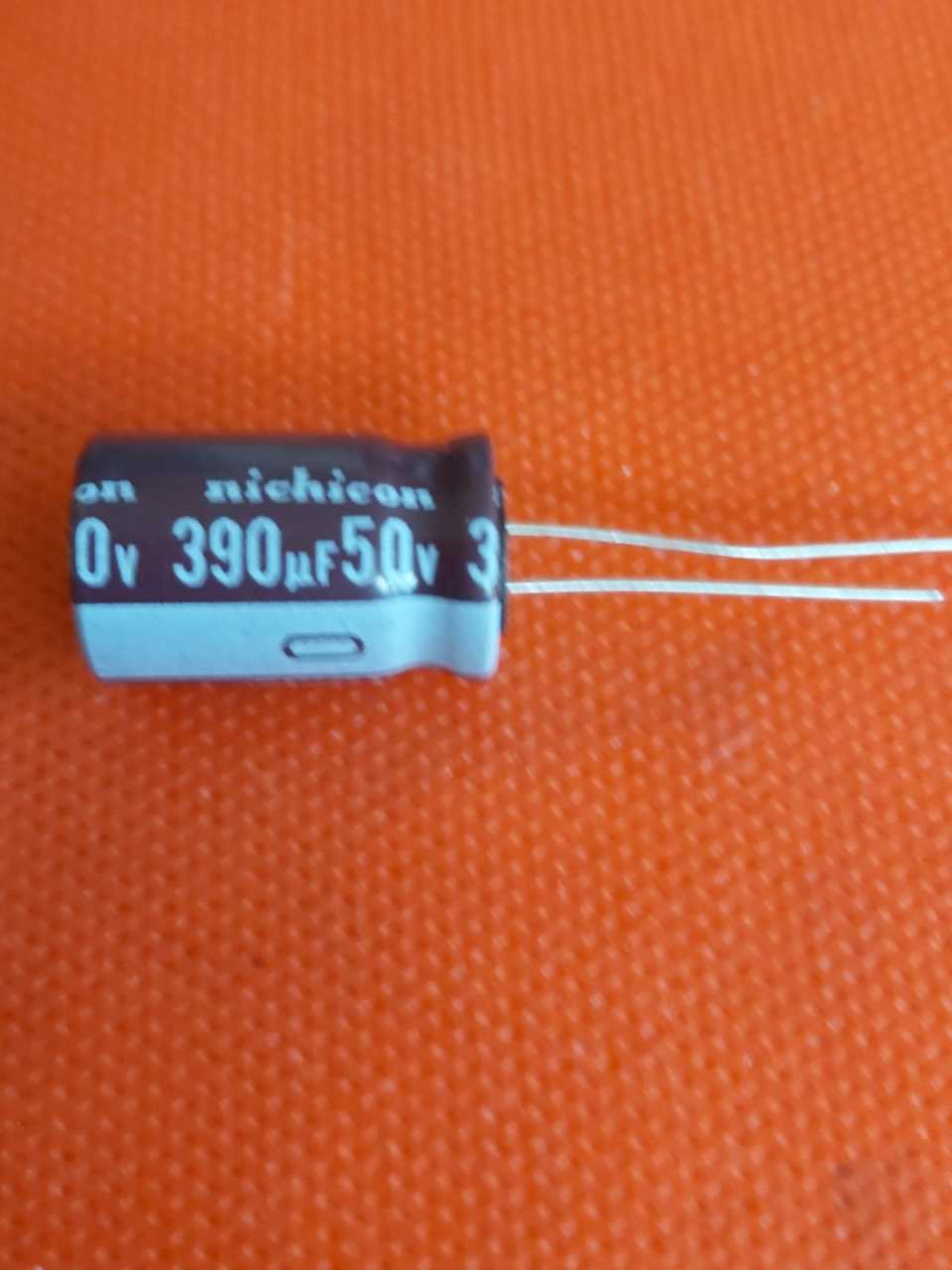 390uF 50V Elektrolitik Kondansatör 105C (12.5mmx20mm) (Nichicon)