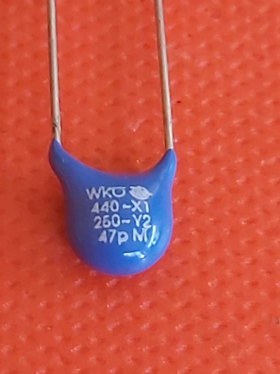 47pF 440V  Polyester Kondansatör