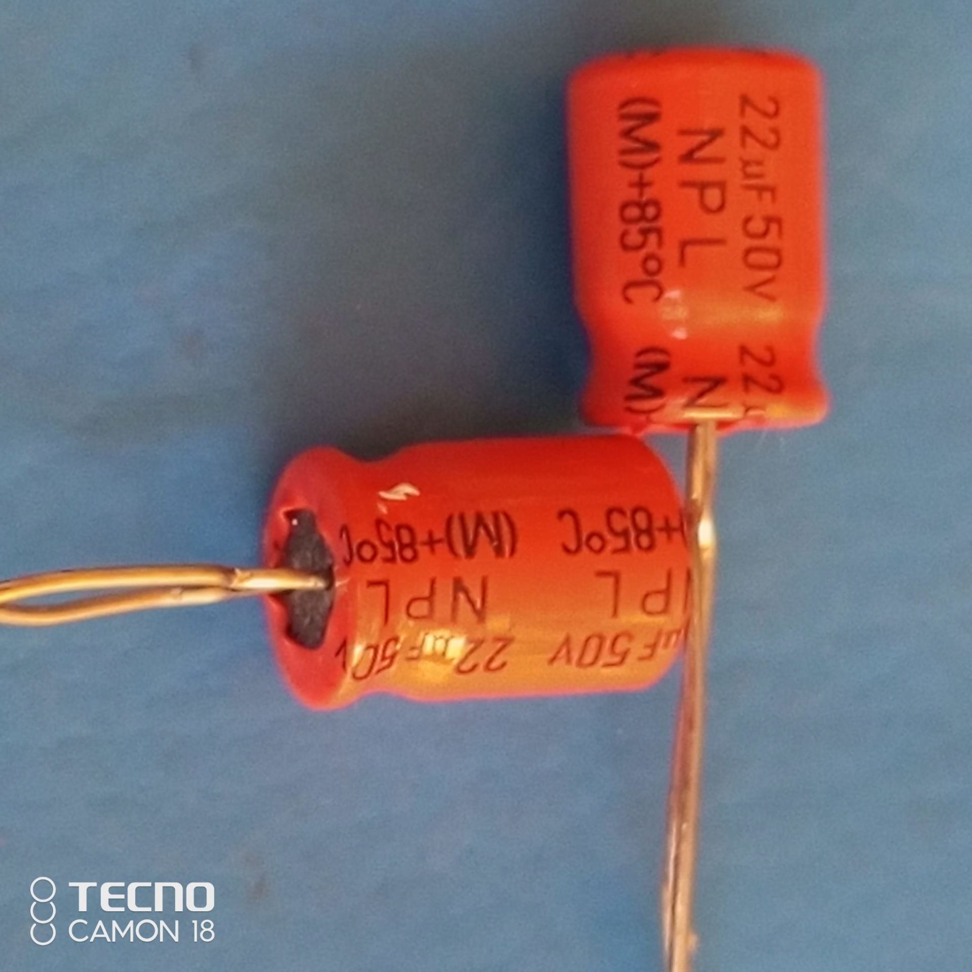 22uf 50V Bipolar  Elektrolitik Kondansatör  (8x12mm) (kutupsuz)