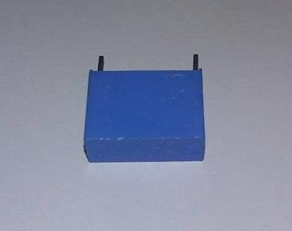 1.5uF 63V Polyester Kondansatör MKT  (Pin aralığı : 15mm )