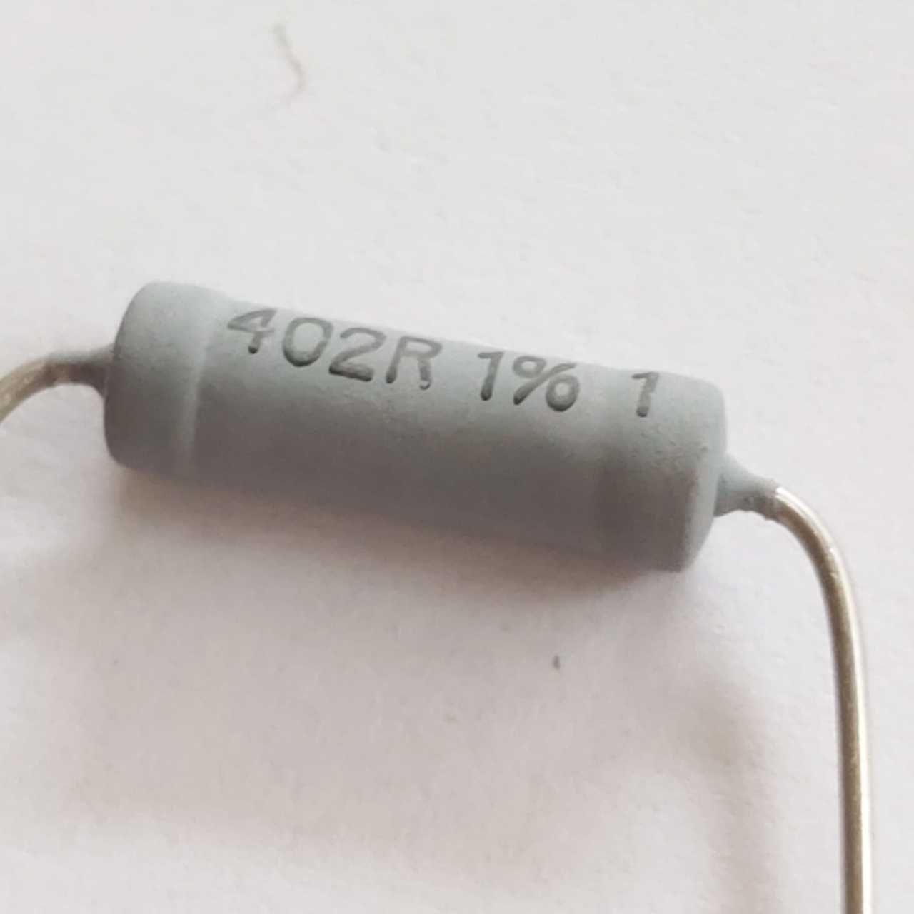 402R  4W Direnç %1 (Z303) (sem)